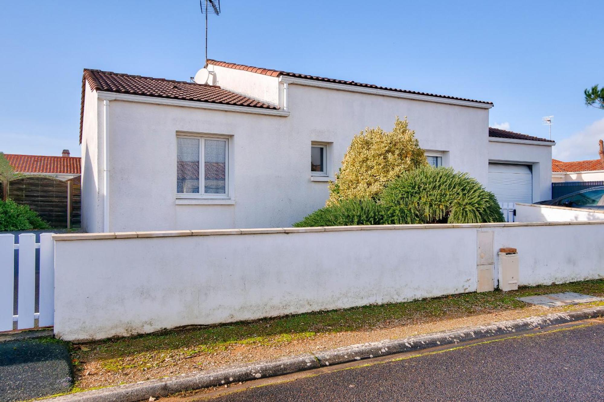 Maison Pour 8 - 5Min De La Plage - Jardin & Veranda Longeville-sur-Mer Luaran gambar